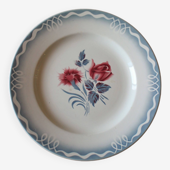 Dish Marinette Digoin Sarreguemines Rose carnation red blue Art Deco