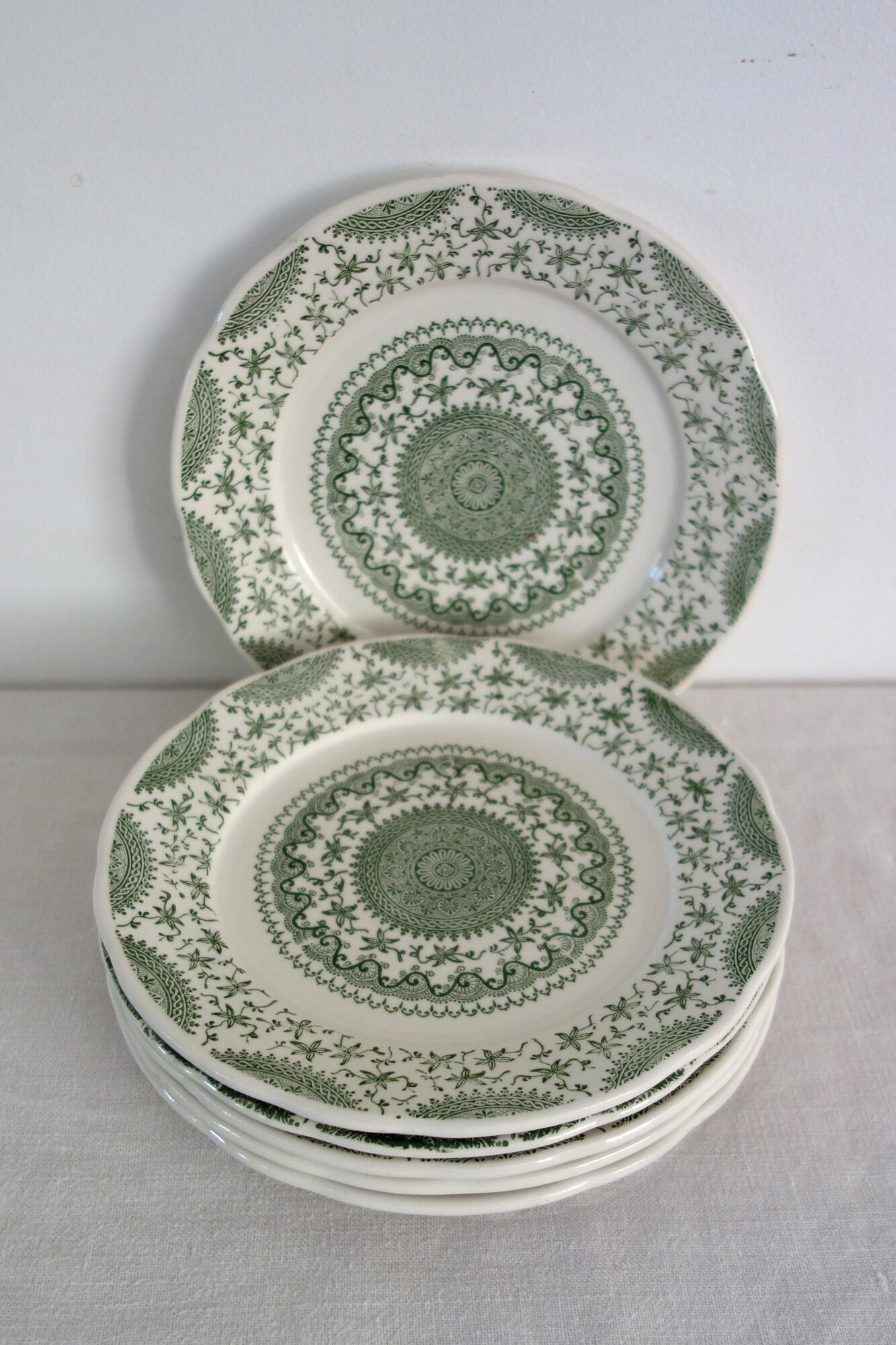 6 vintage dessert plates in Fine Ware earthenware