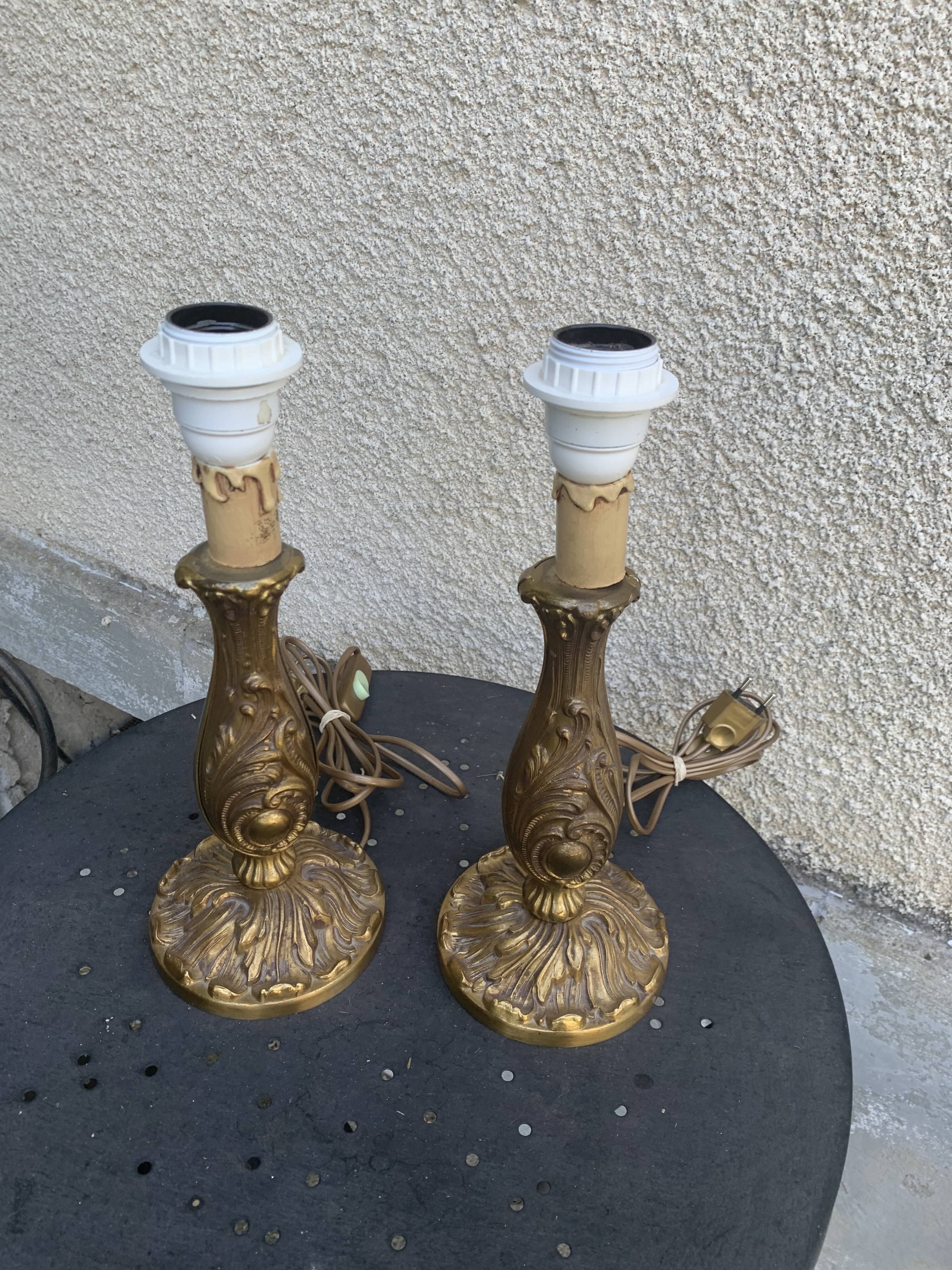 Pair of table lamps in chiseled brass vintage foliage pattern