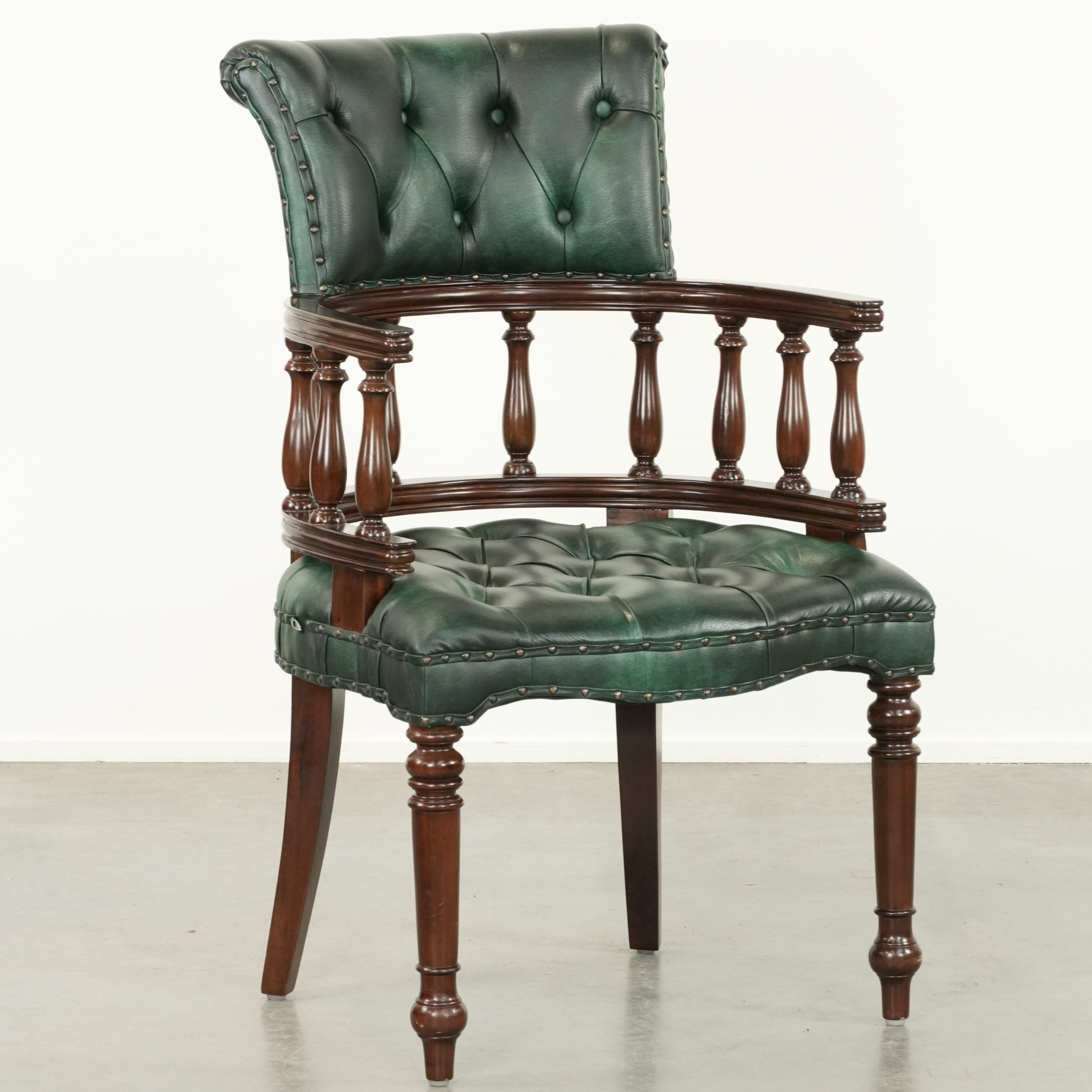 Classic green marbled cow leather Chesterfield office chair / side chair