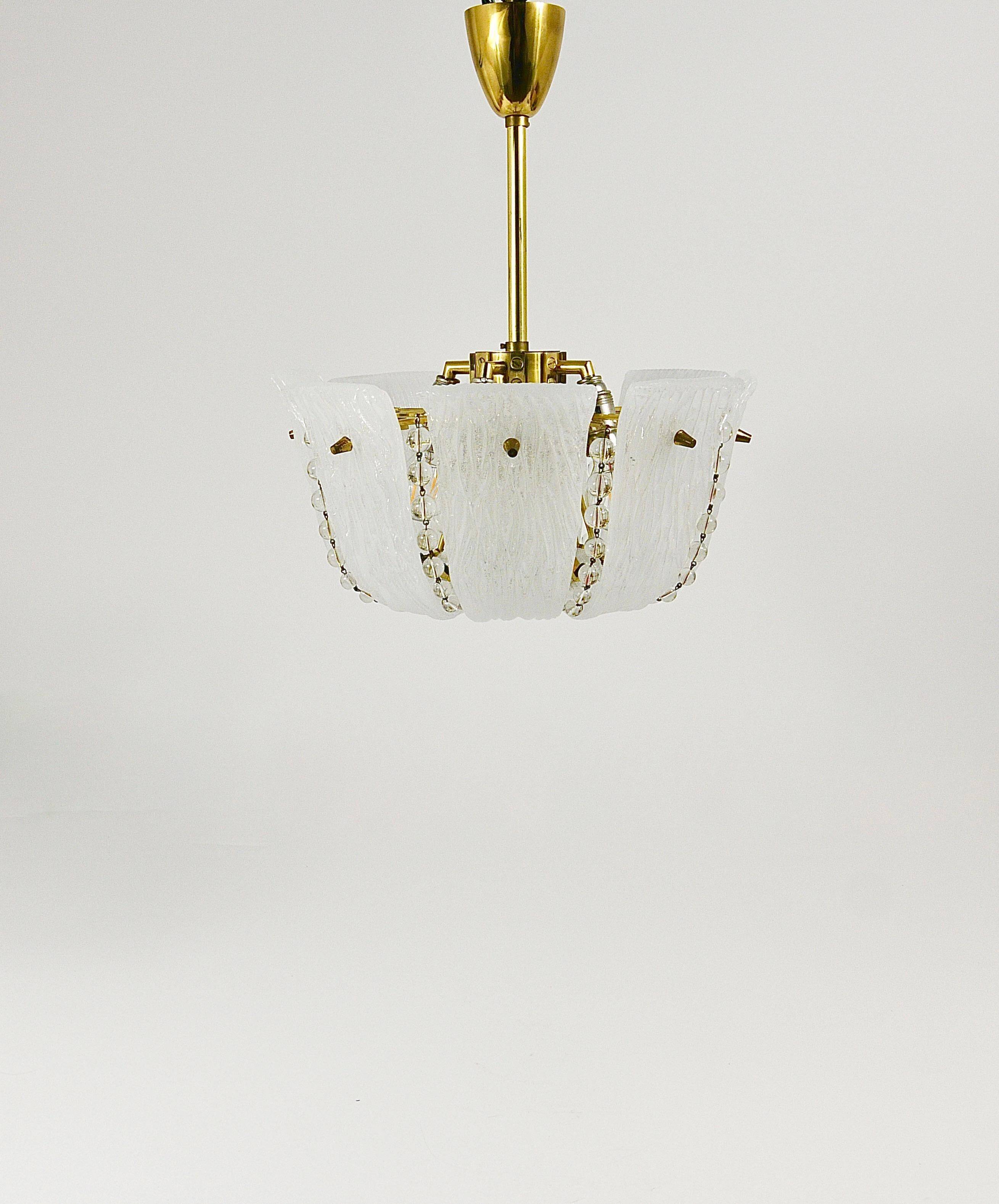 J.T. Kalmar Petite curved suspension basket, brass and glass, Austria, 1950s