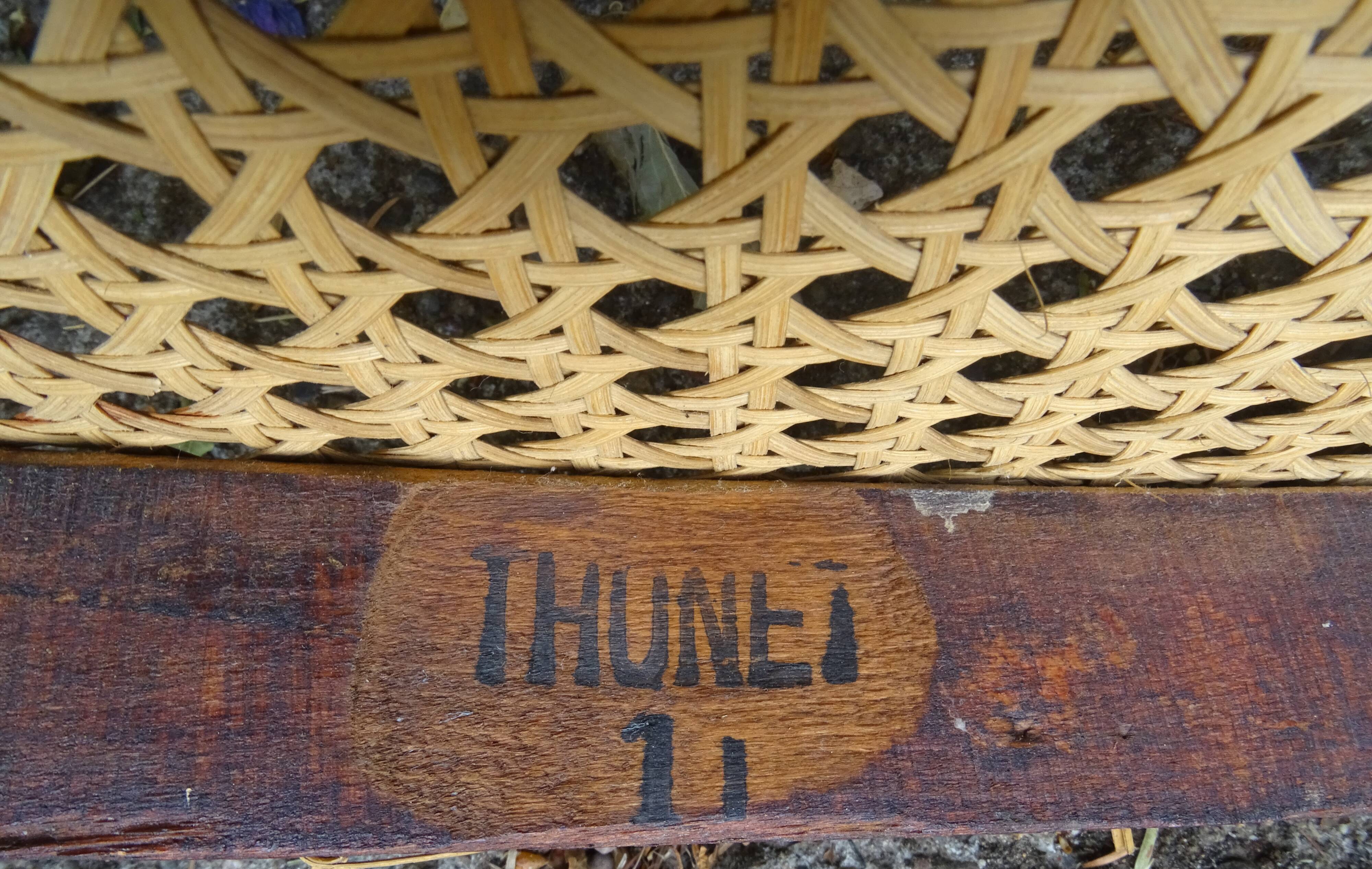 3 chaises Thonet N° 642 de 1910 "rare modéle papillon"