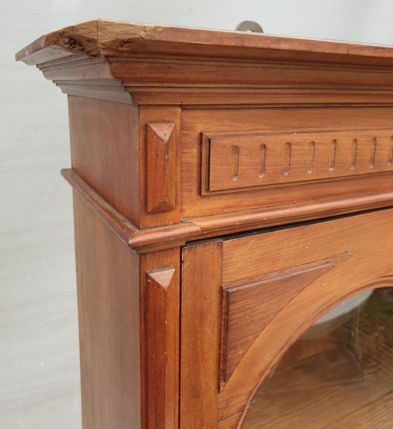 Showcase slender library louis XVI style