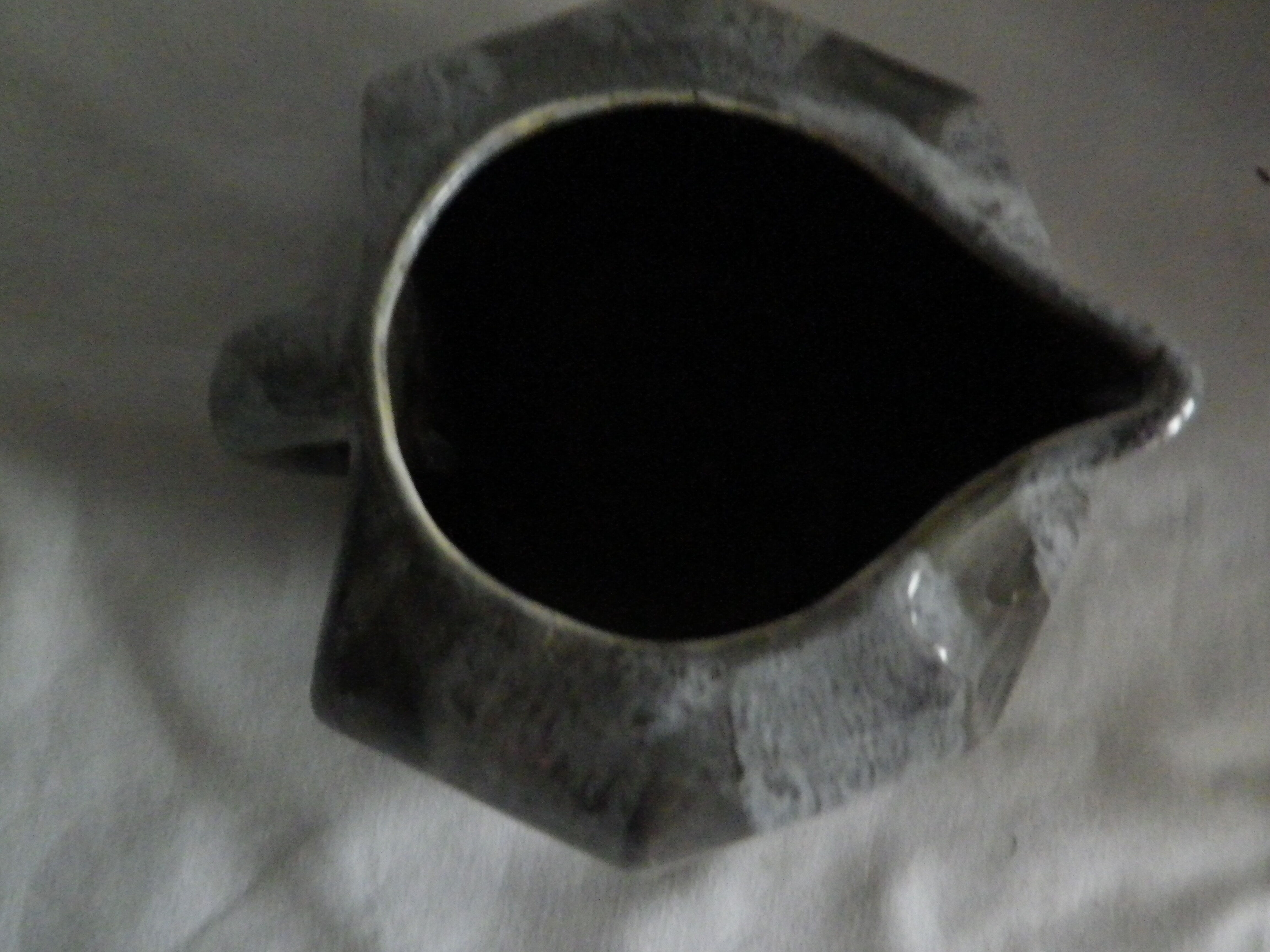 Pot à lait marbré gris