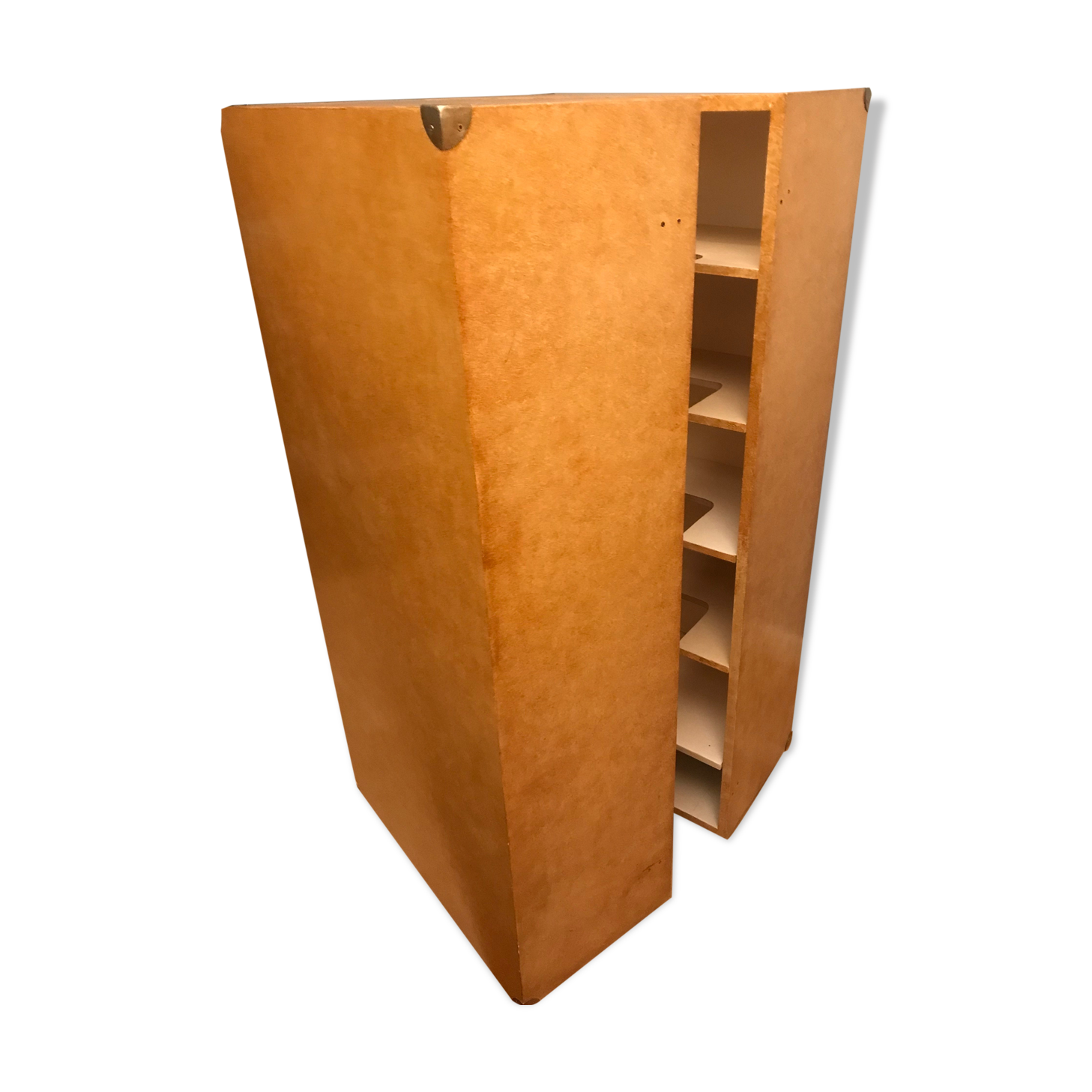 Trunk dressing room or office