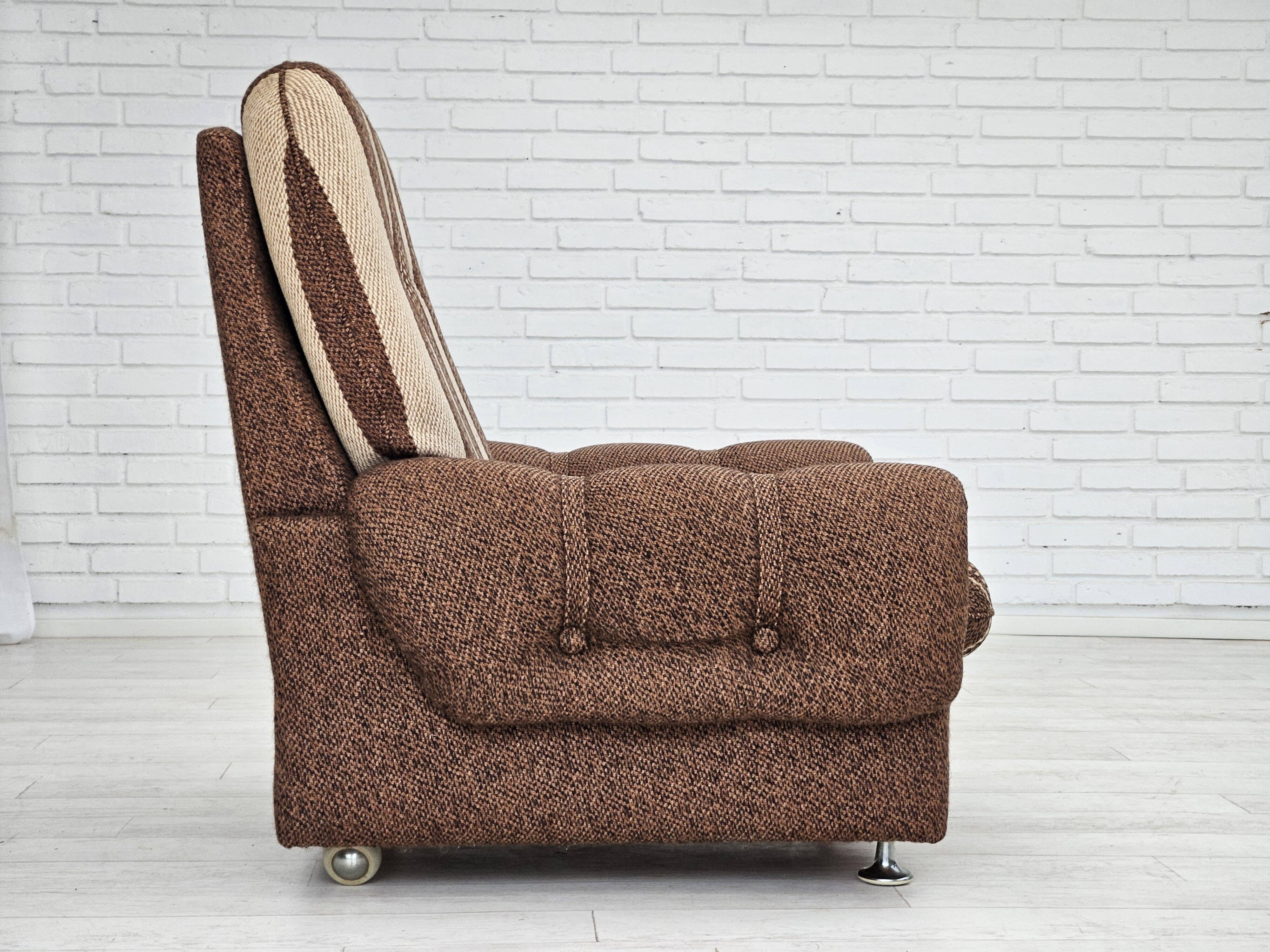 Fauteuil relax danois, revêtement en laine d'origine, années 70