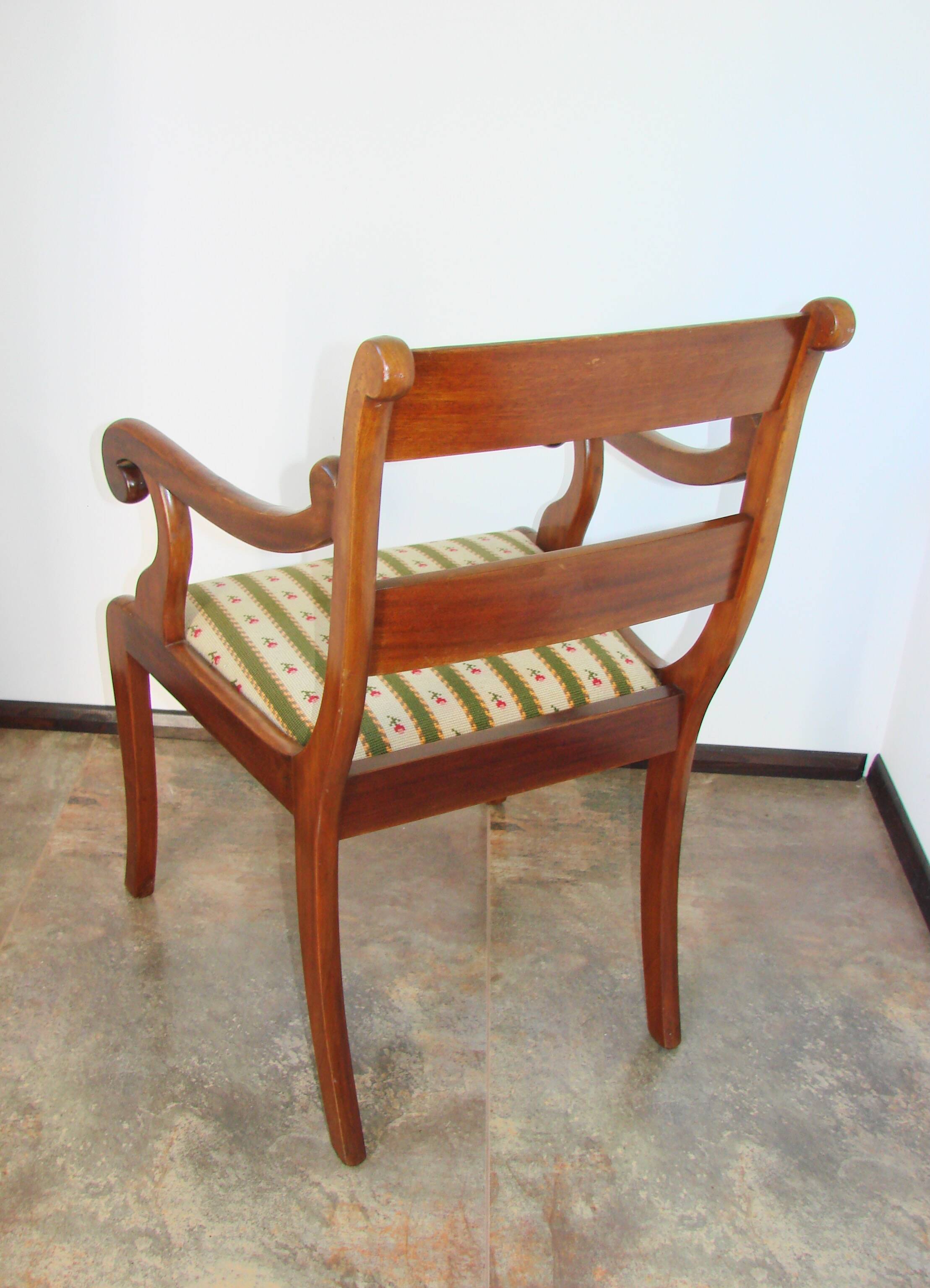 Antique mahogany armchair in the Edwardian / Sheraton Revival style, 19th/2