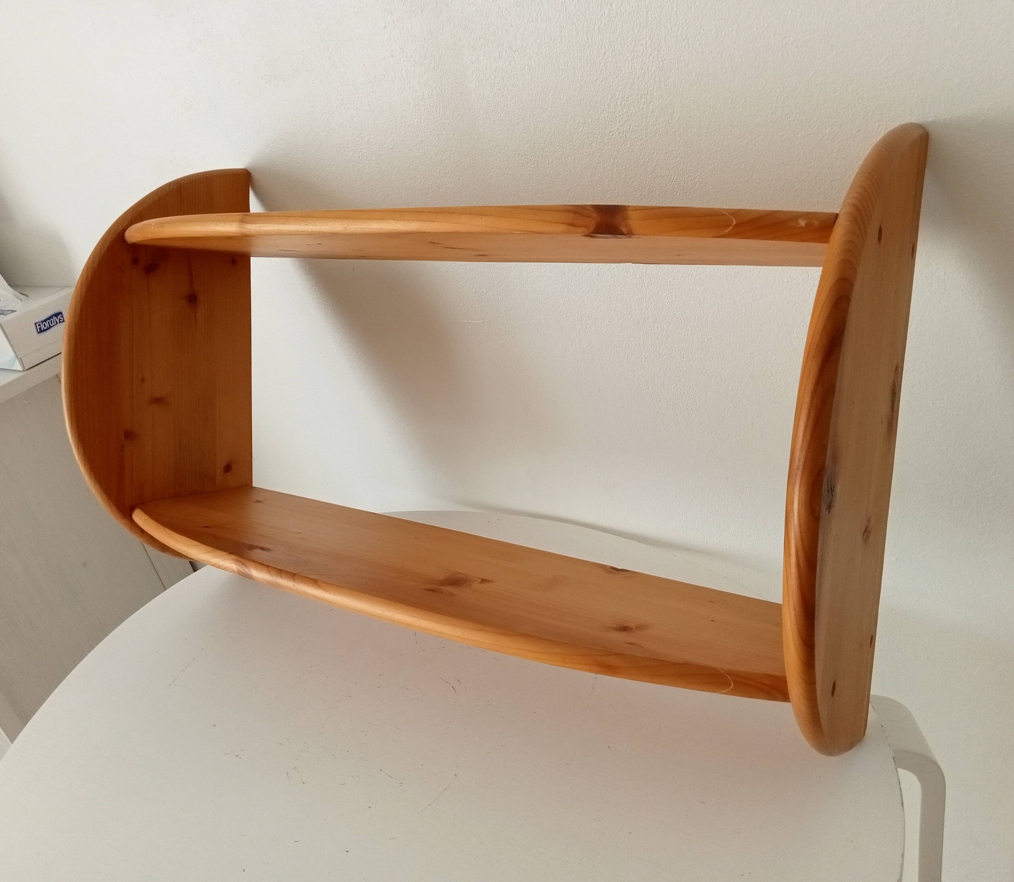 Vintage 90s pine wall shelf