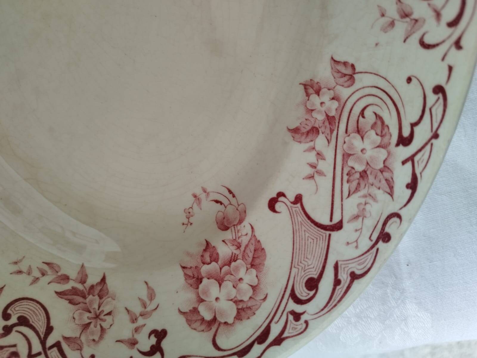 Plat ovale terre de fer rose S.F.G.B.N.G.R modèle Neuilly