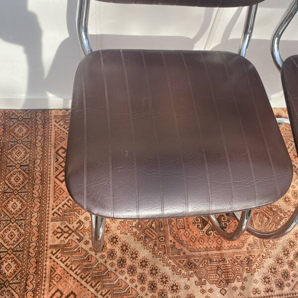 Chaises traineau cantilever chrome et skai années 70
