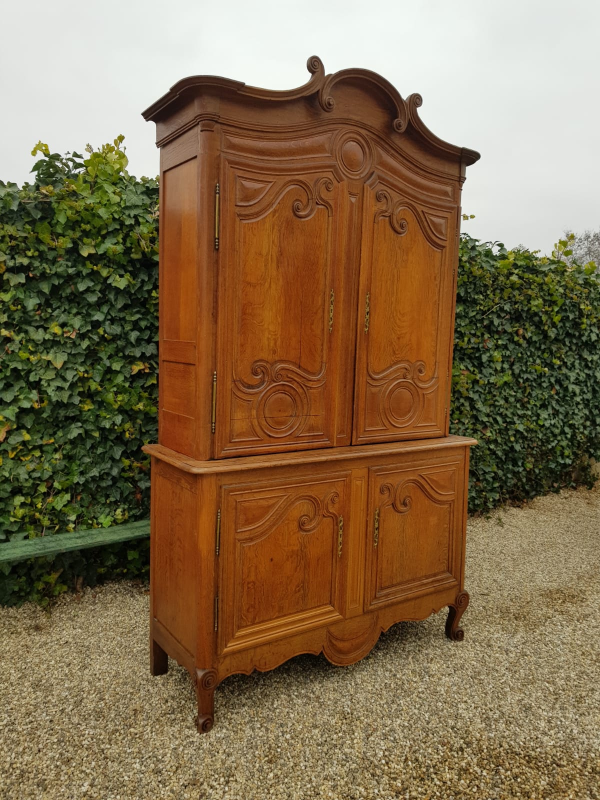 Buffet two bodies in solid oak cauchois