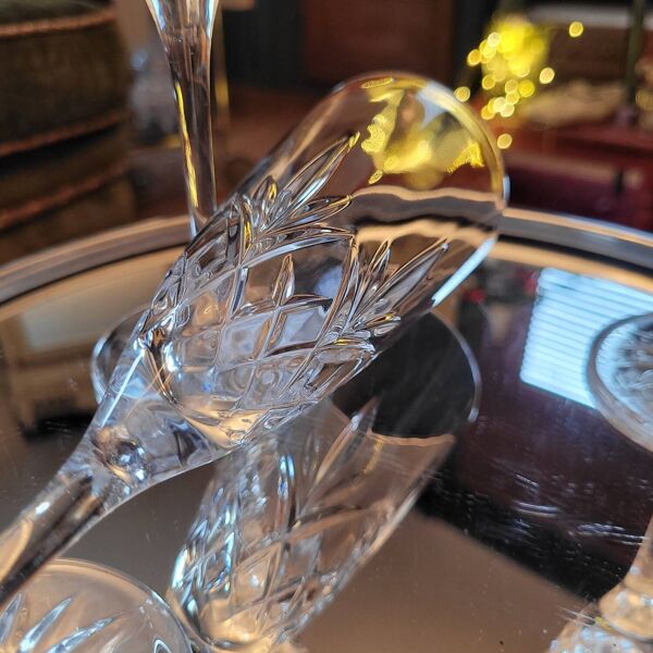 Flûtes en cristal taillé à pied étoilé. Années 60Flûtes en cristal