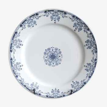 Ancienne assiette plate Terre de Fer modèle "Mignon", U et Cie Sarreguemines