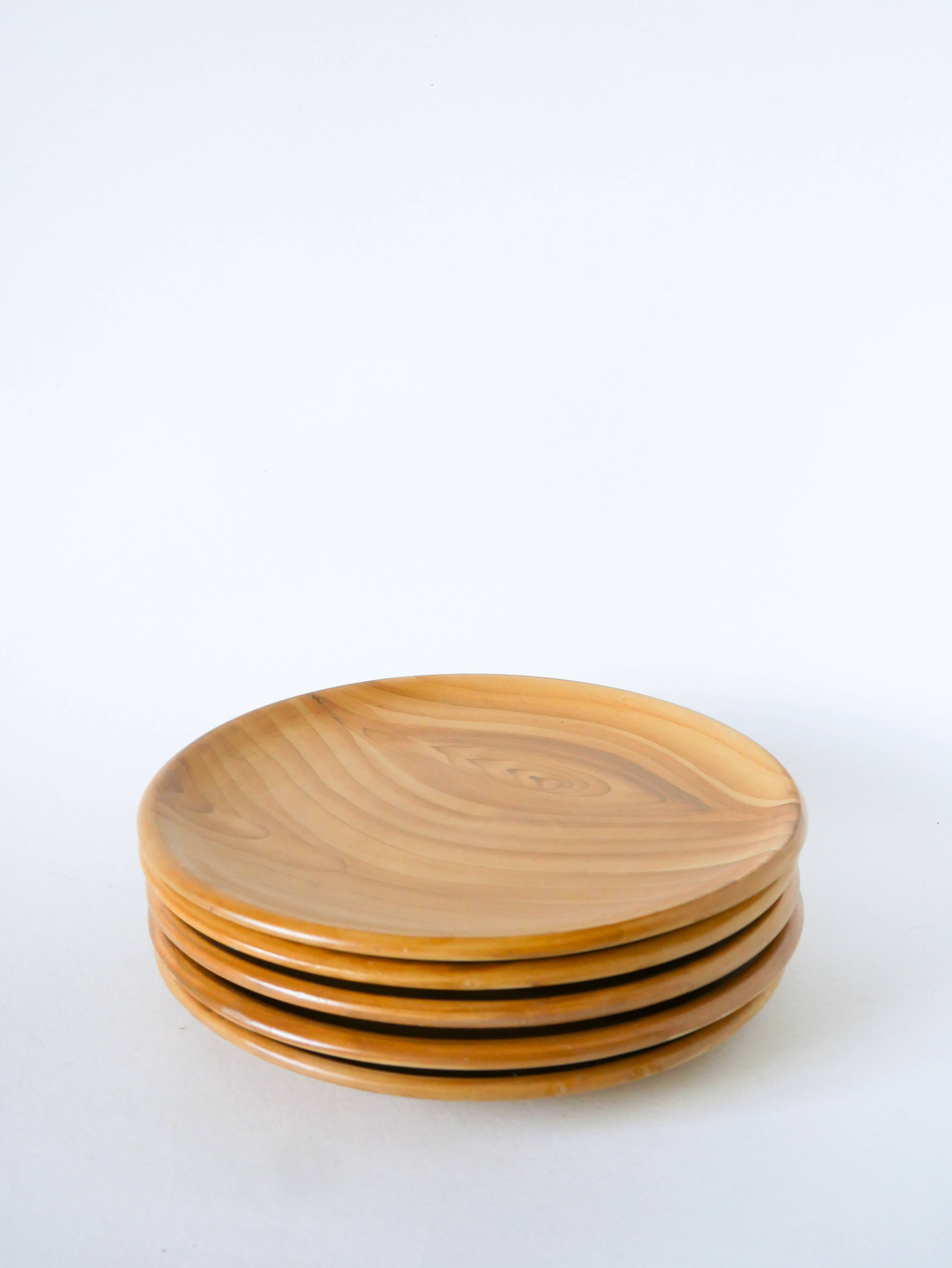 Lot de 5 assiettes plates en céramique, Vallauris Grandjean-Jourdan effet b