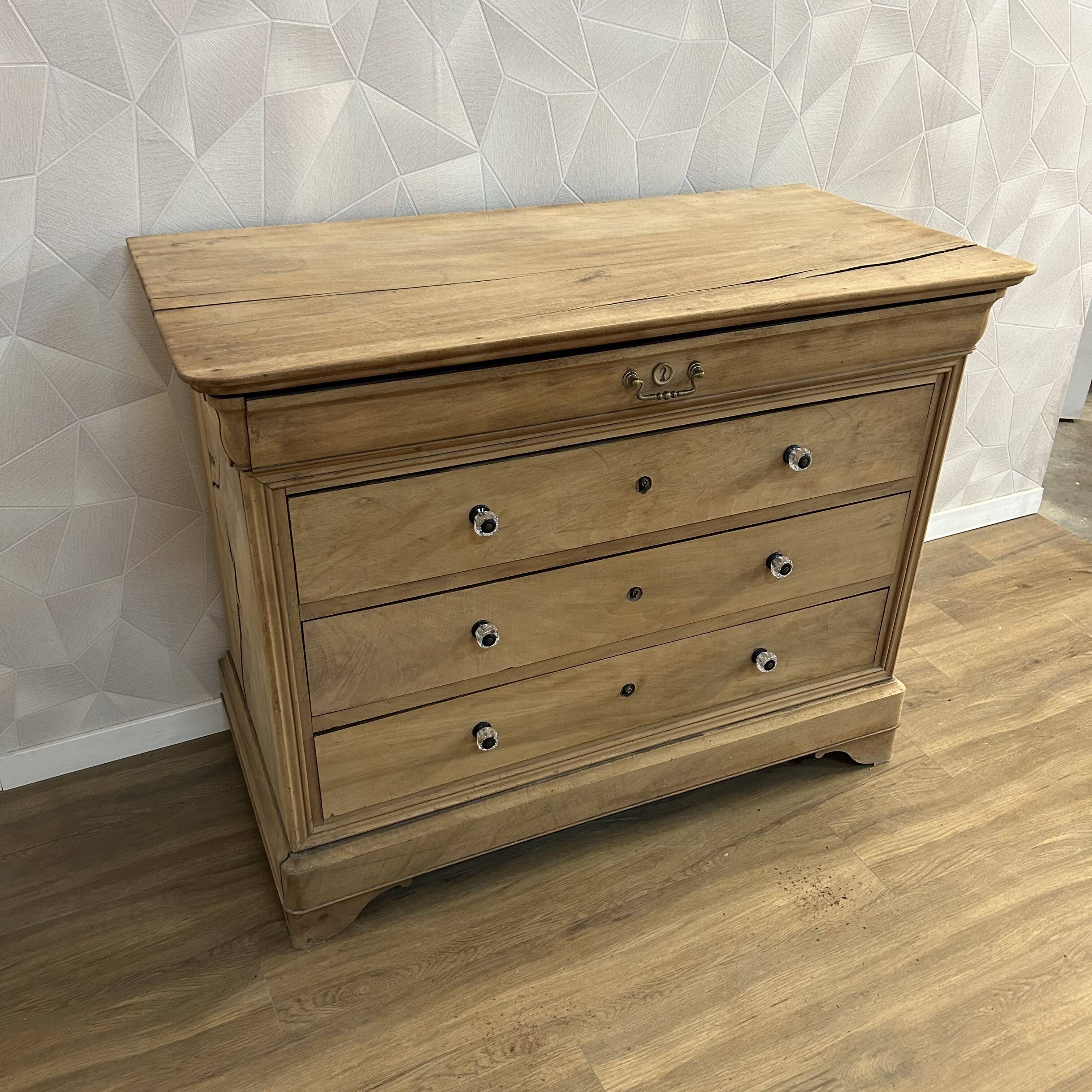 Louis Philippe chest of drawers with 4 airbrushed drawers