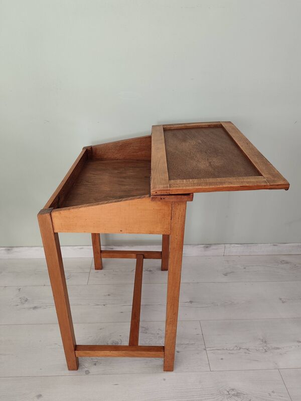 Bureau, pupitre en bois massif