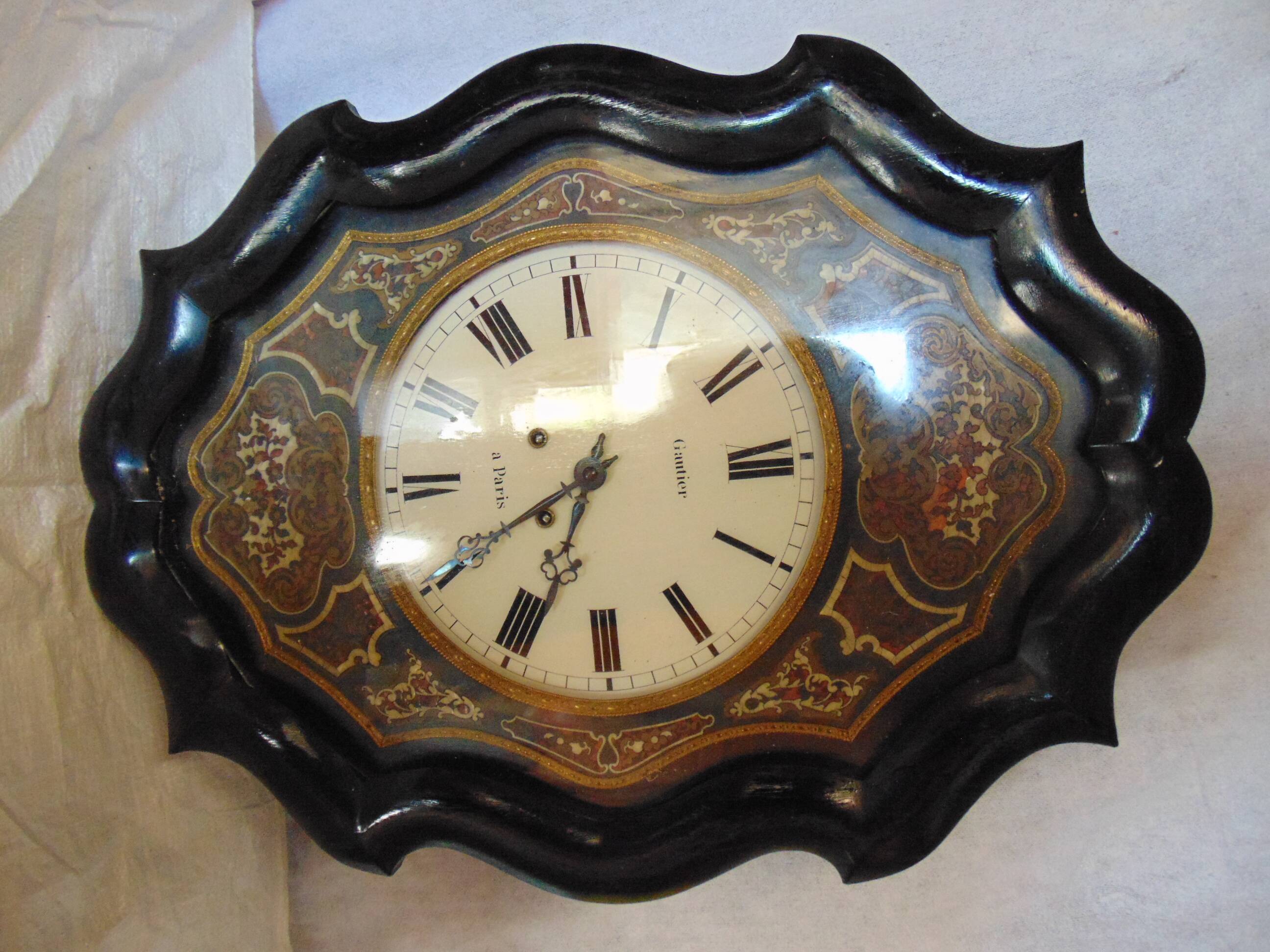 Horloge Oeil de boeuf