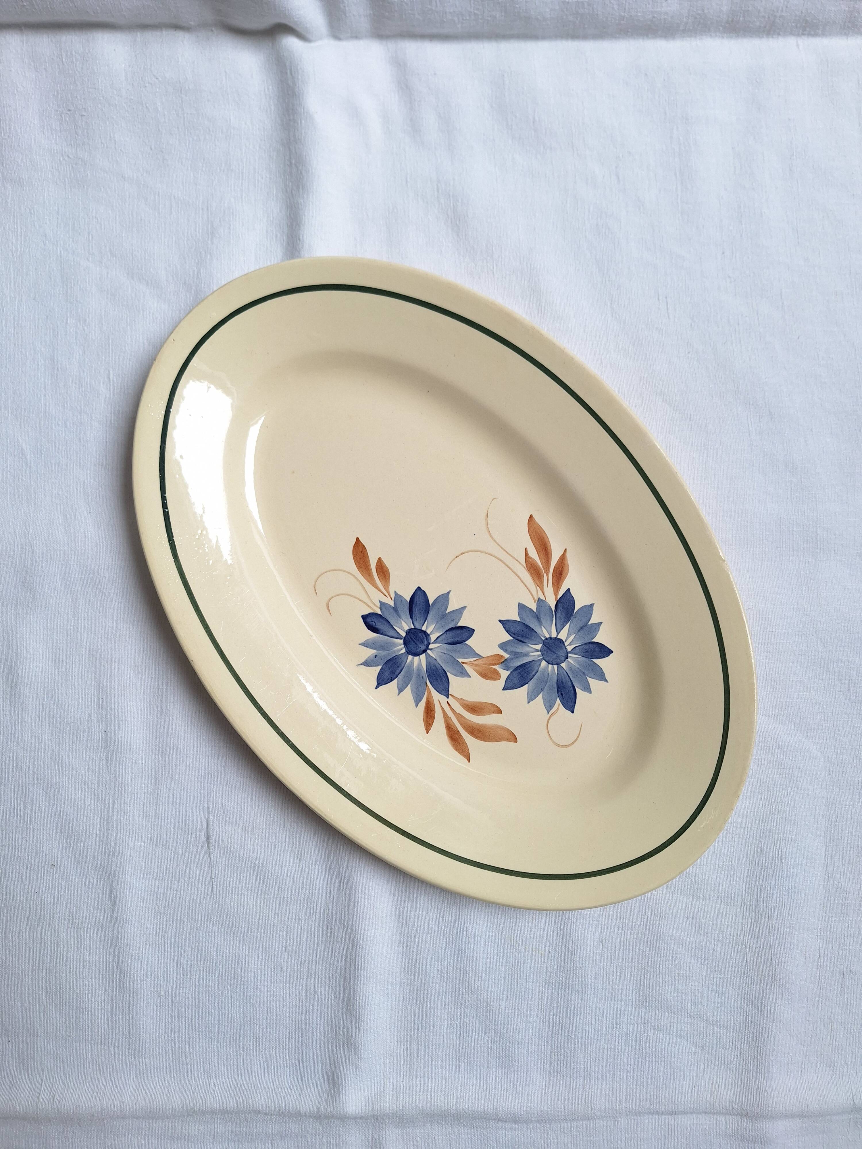 Oval plate H.B.C.M. model Reine
