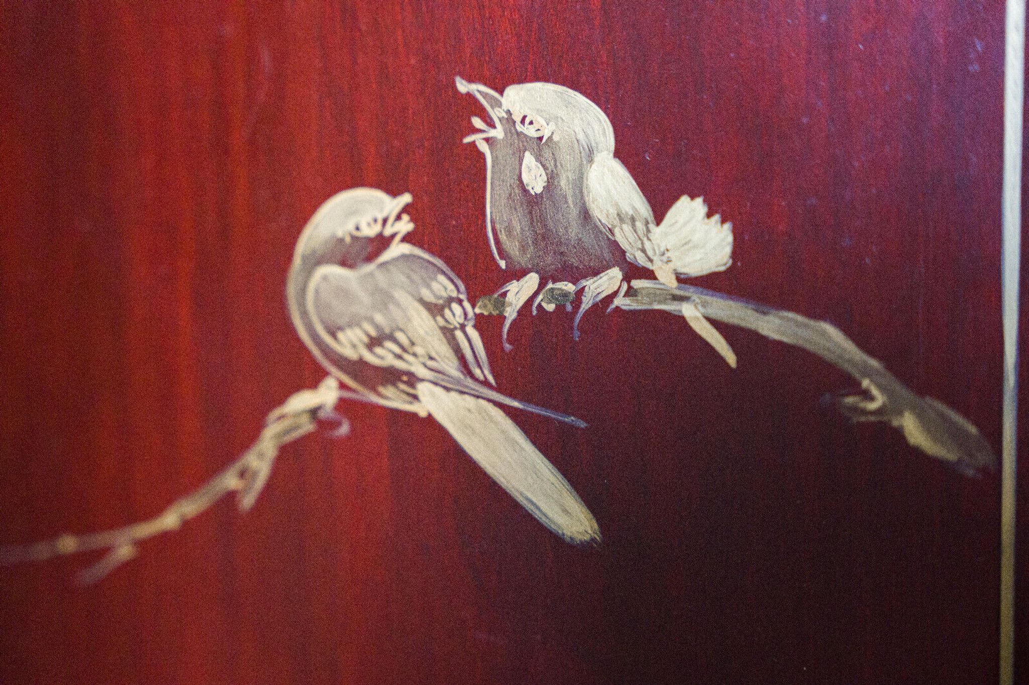 Chinese furniture XXth Red lacquer Decor of branches and birds