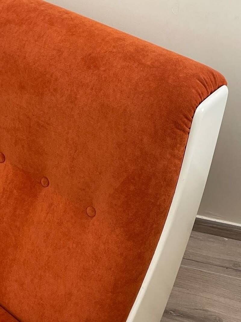 Italian lounge chair from the 1960s - 1970s.