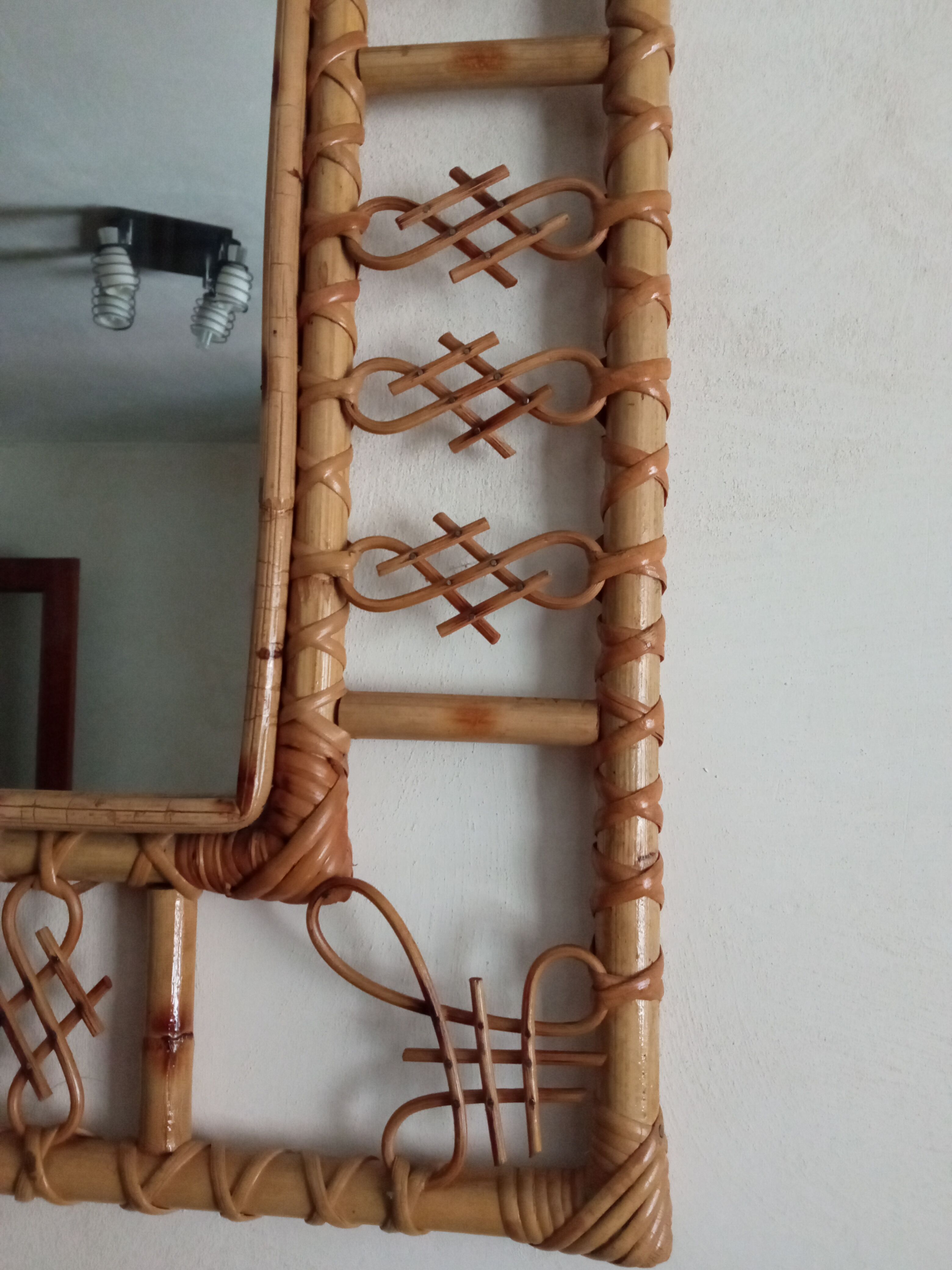Miroir en bambou vintage