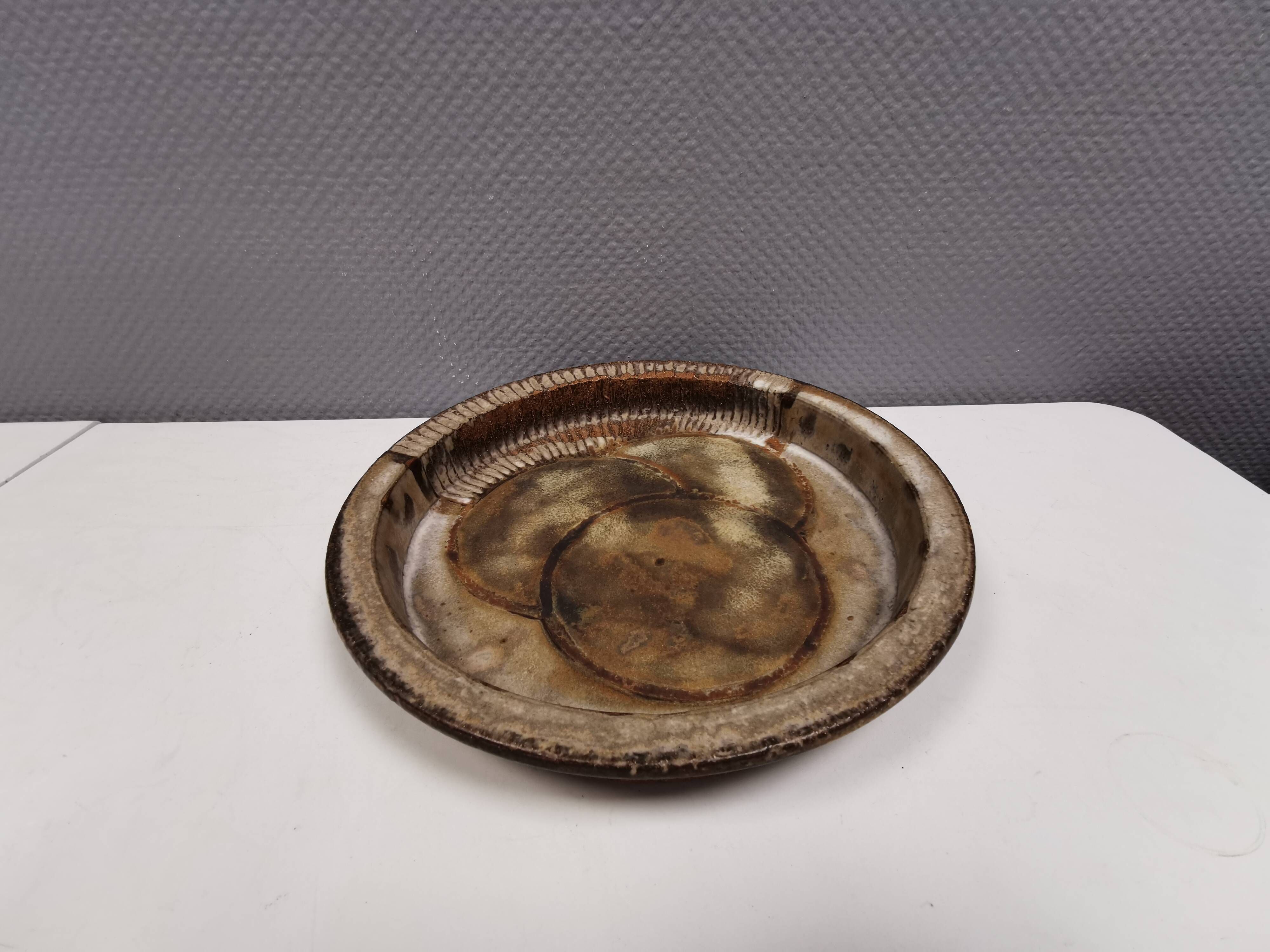 ceramic dish by Axel Larsen for his own company Axella Denmark 1970s.