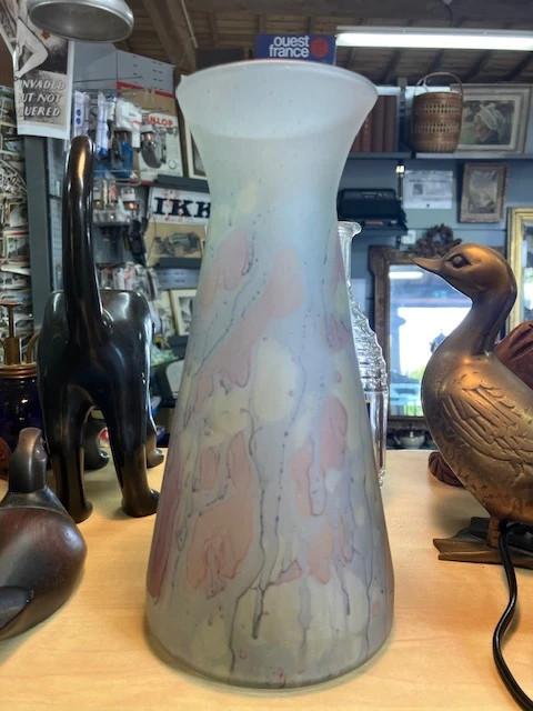 24cm vase, frosted pastel glass paste, 1950s.