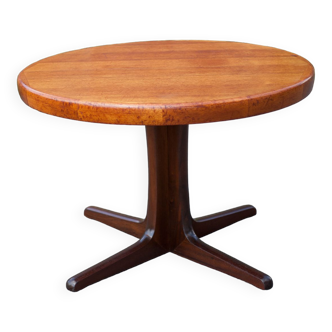 Baumann round wooden table with 2 extensions