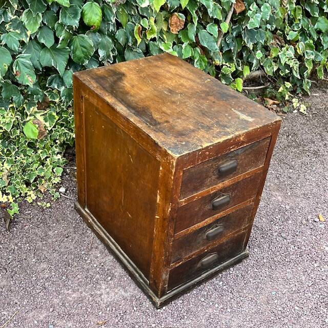 Cabinet - 4 drawer trade furniture with shell handles