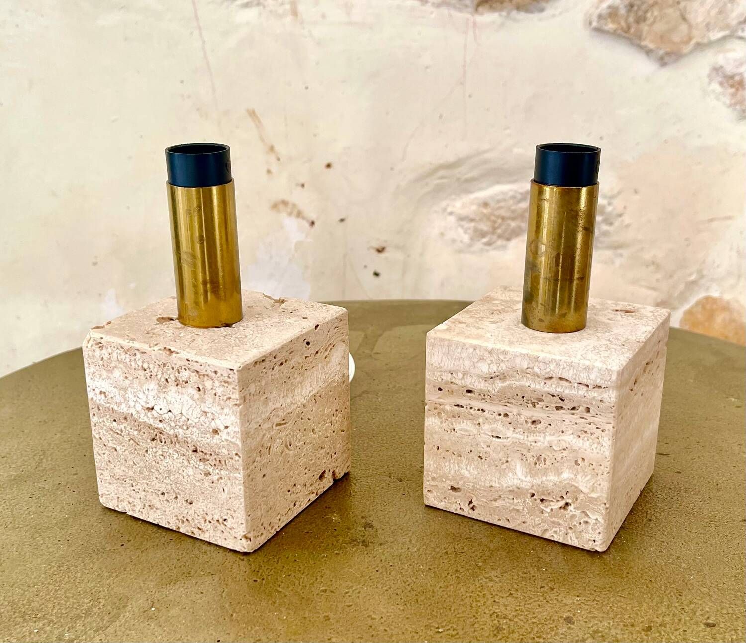 Cerri Nestore pair of travertine marble lamps, Italy 1970