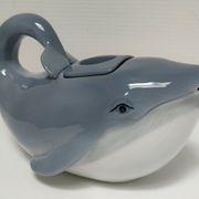 Teapot zoomorphic blue whale porcelain design Japan