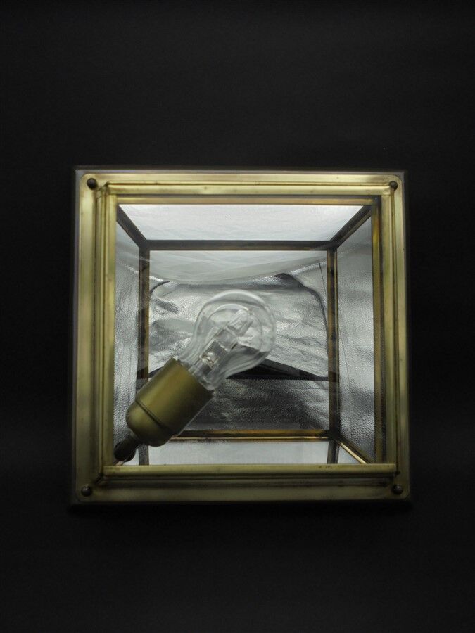 Square sconce with mirror background