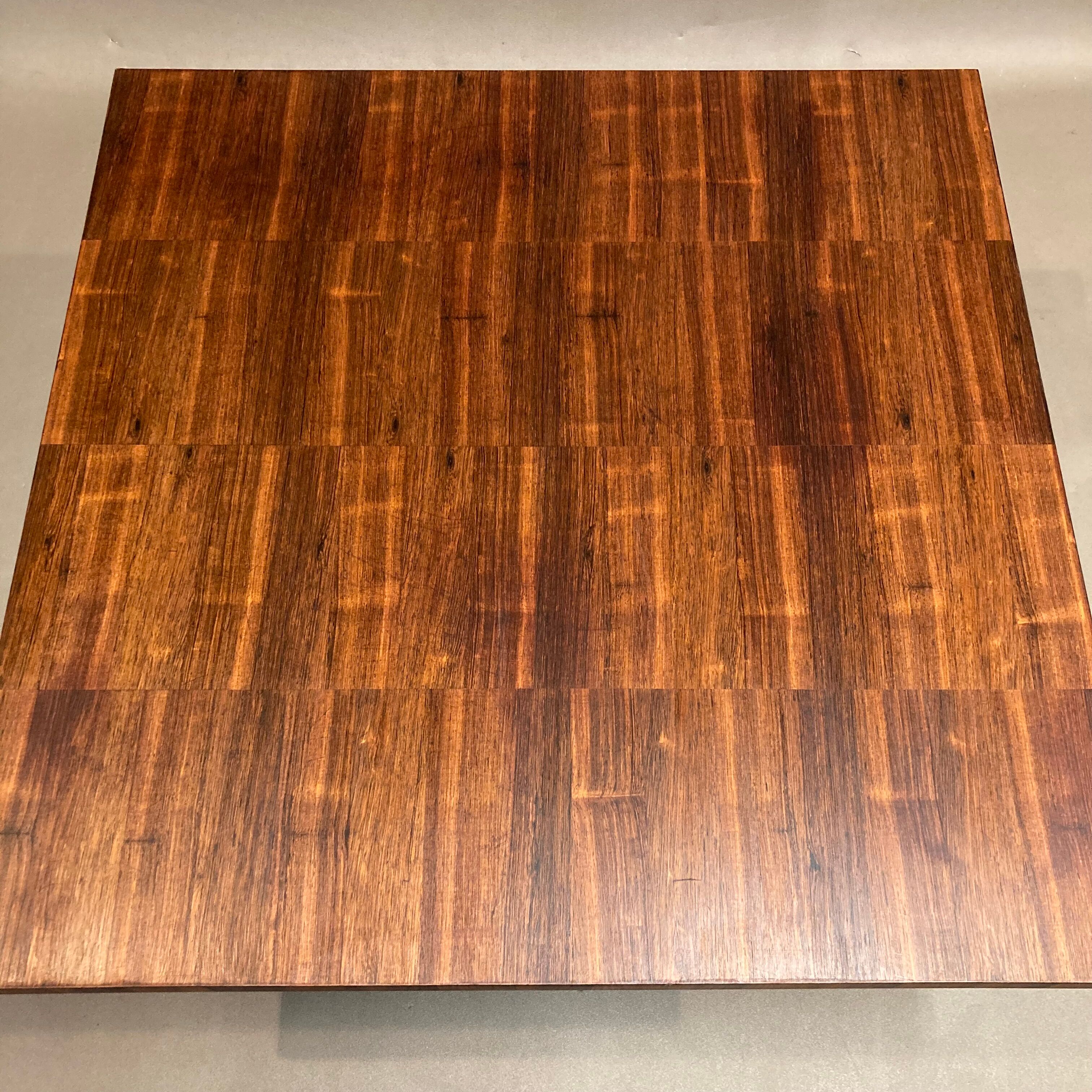 Scandinavian rosewood coffee table 1950 Kai Kristiansen.