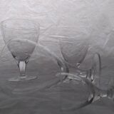 Service of engraved foot glasses 50s