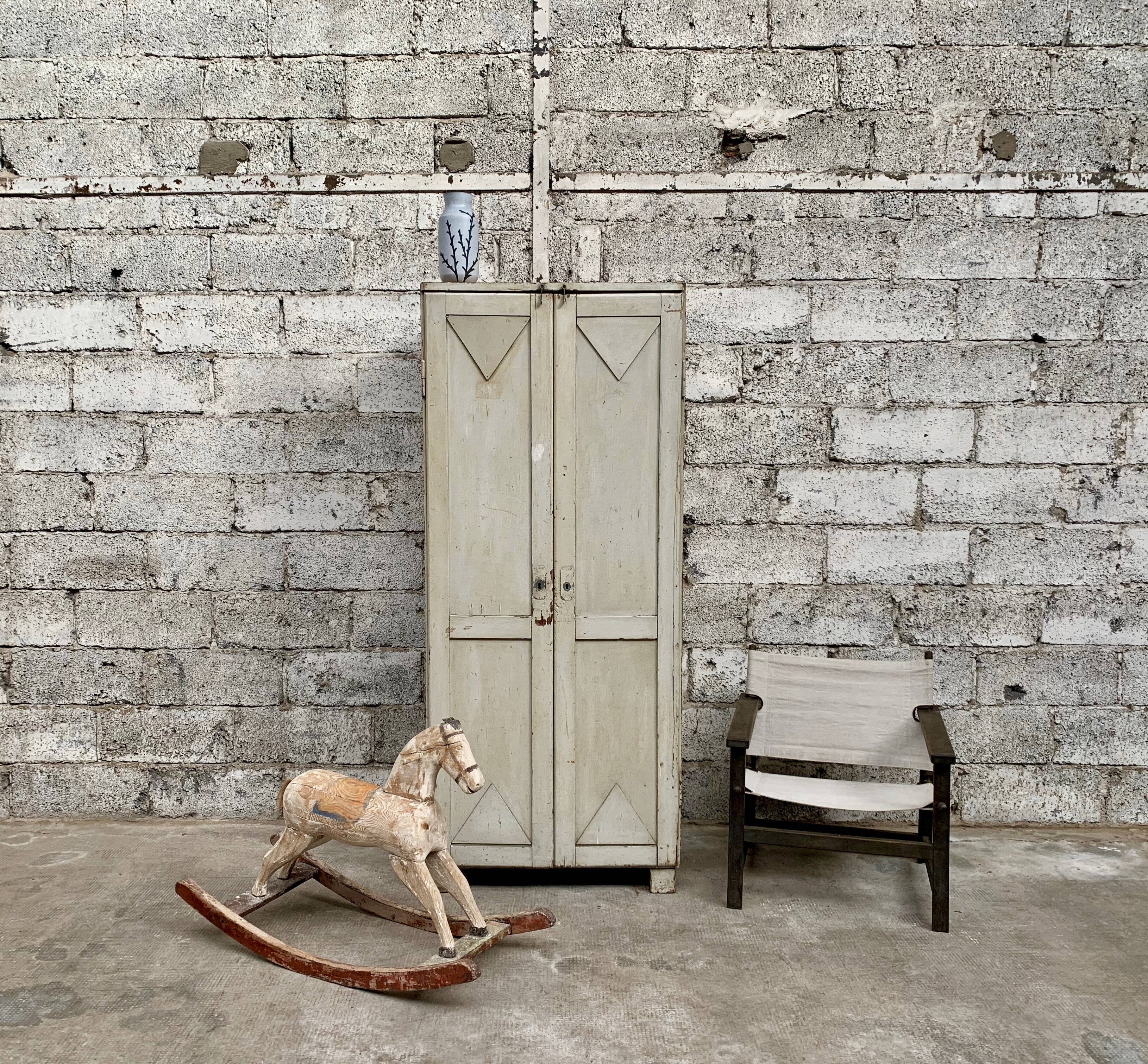 Ancienne vestiaire d'atelier