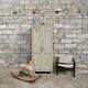 Ancienne vestiaire d'atelier