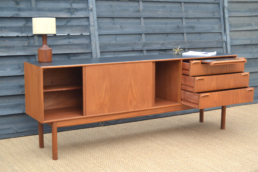 Enfilade par McIntosh – plateau noir * 200 cm
