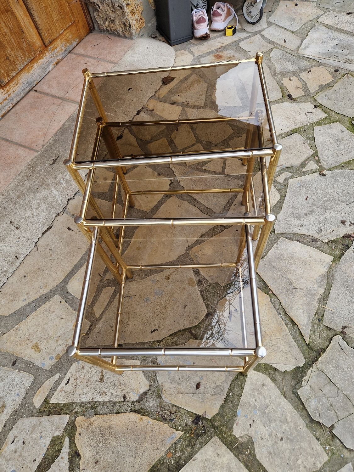 Vintage nesting coffee table