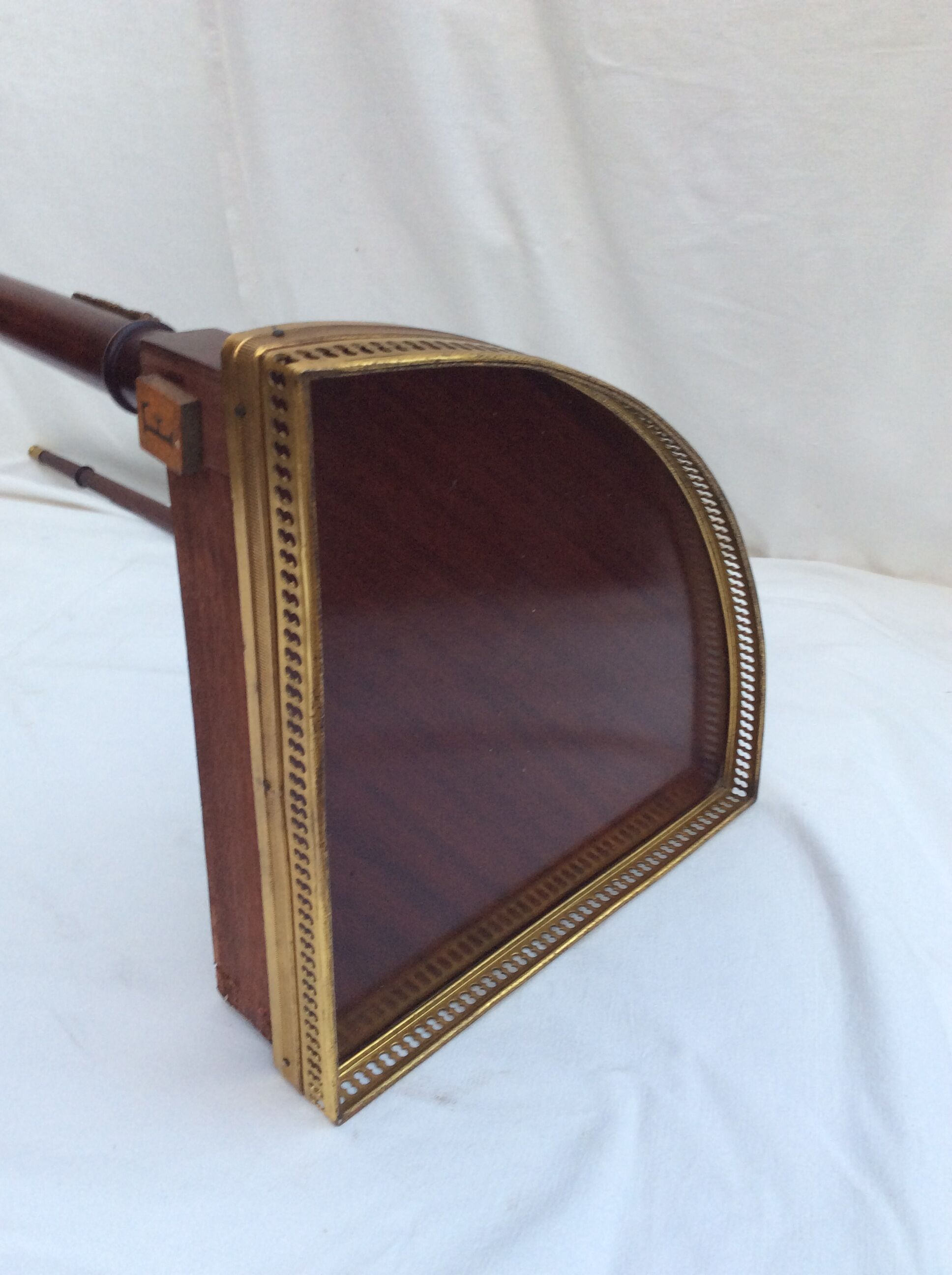 Brass wood and bronze angle console chiseled