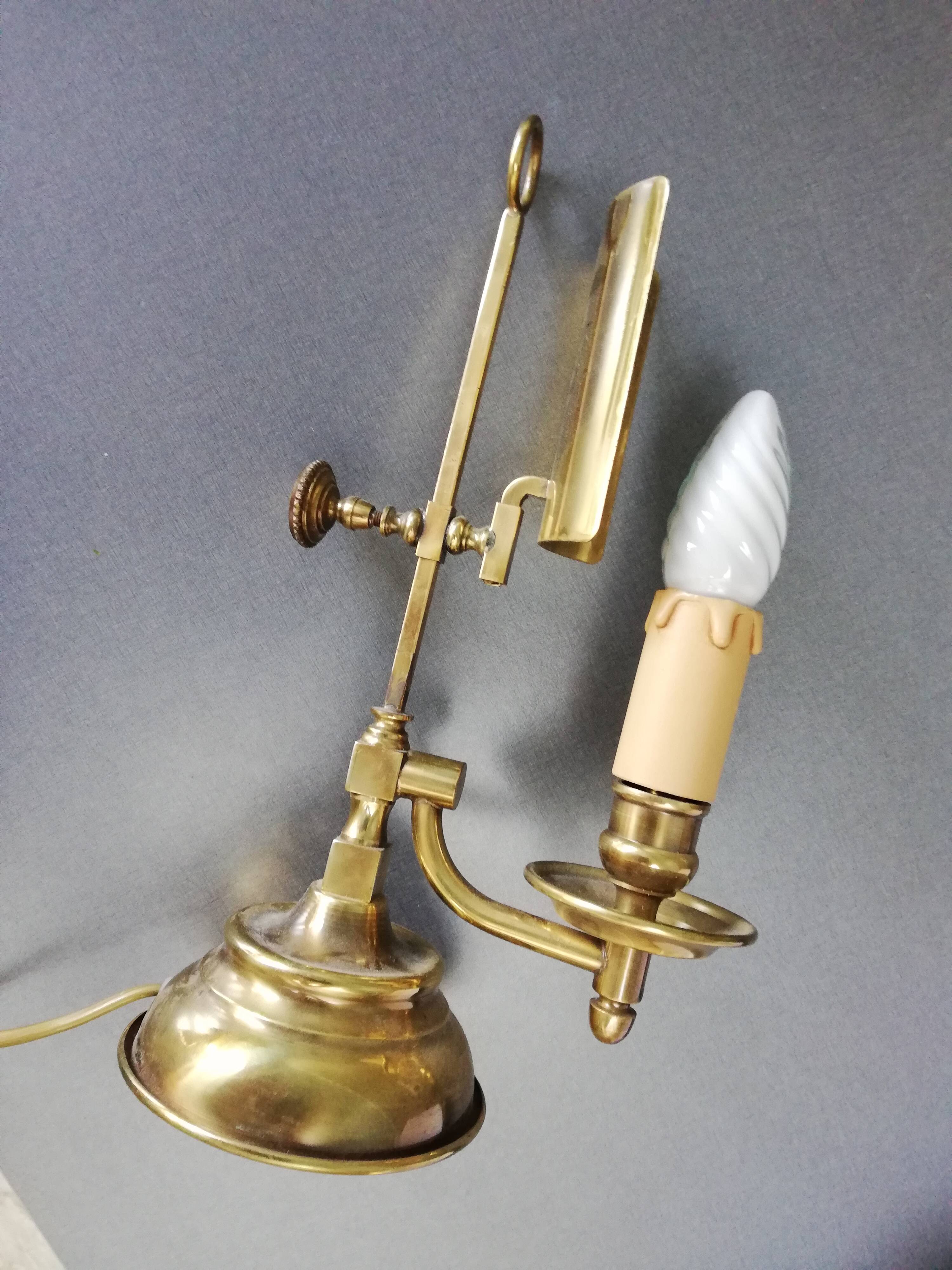 Candlestick-style lamp
