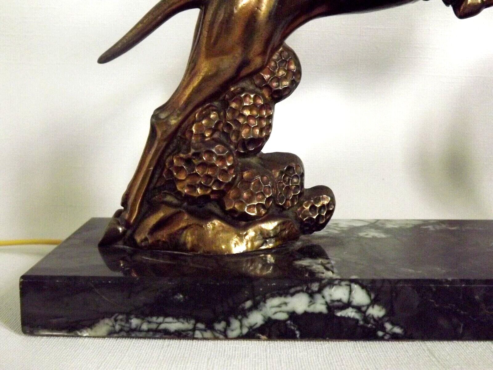 Vintage french art deco gazelle lamp black marble base round glass shade 3956