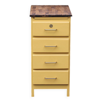 Vintage chiffonier