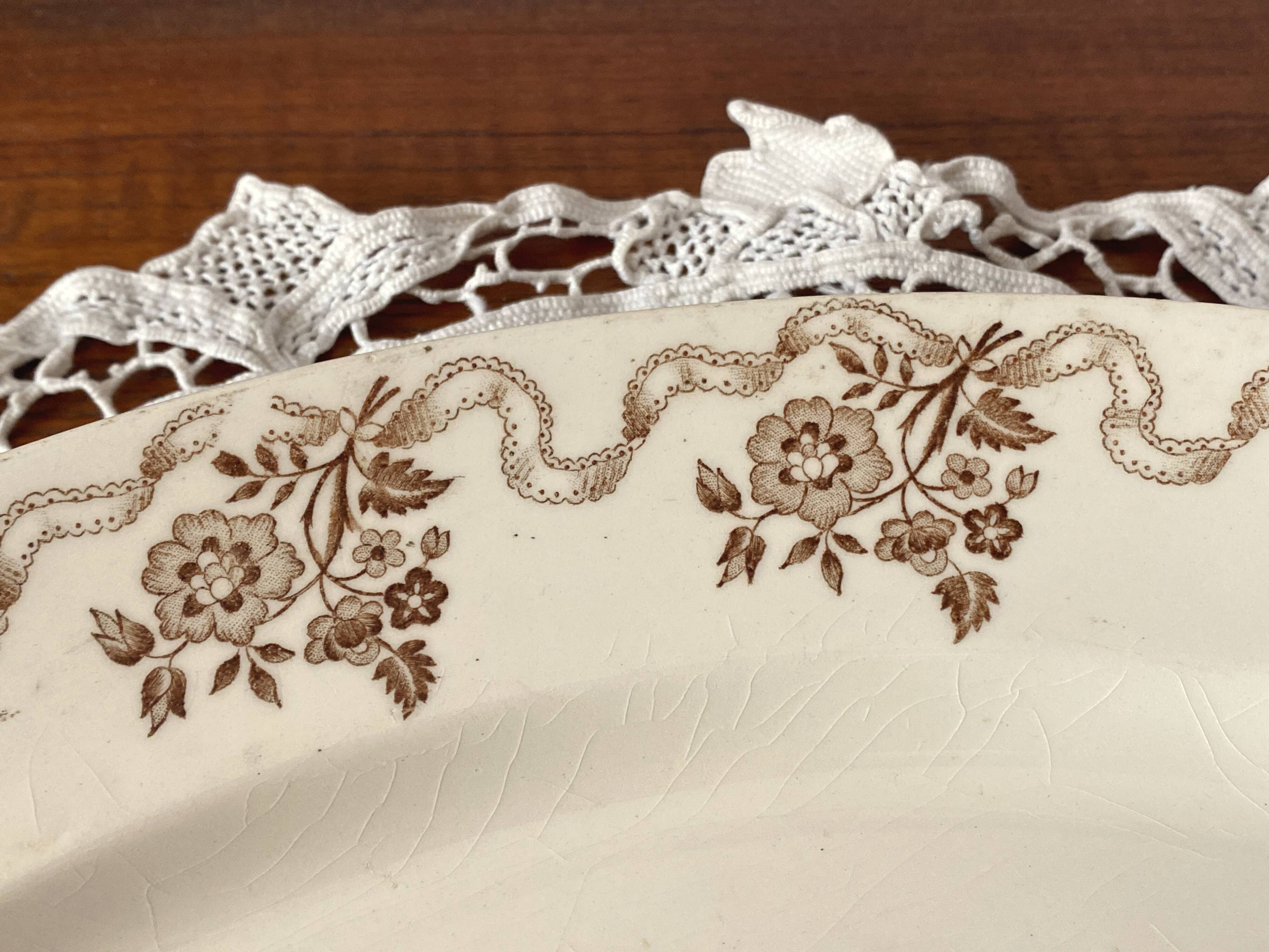 Oval serving dish in Terre de Fer Gien earthenware with Osborne Sepia decor
