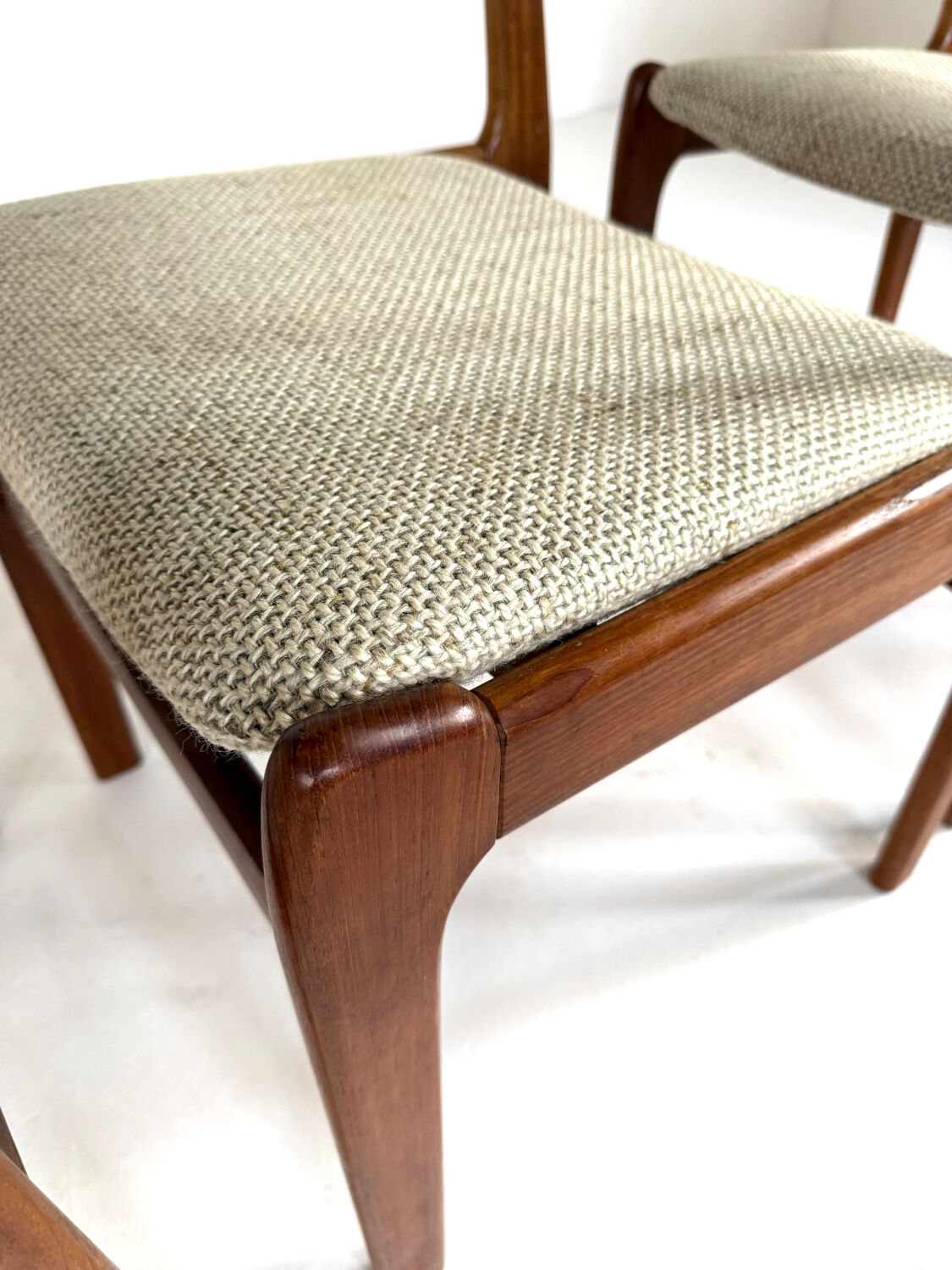 4x vintage Danish chairs