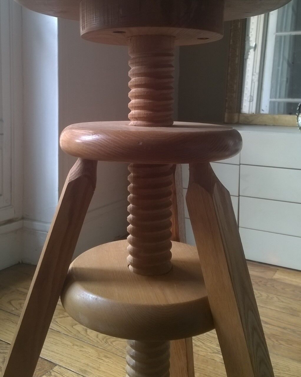 Vintage oak screw set