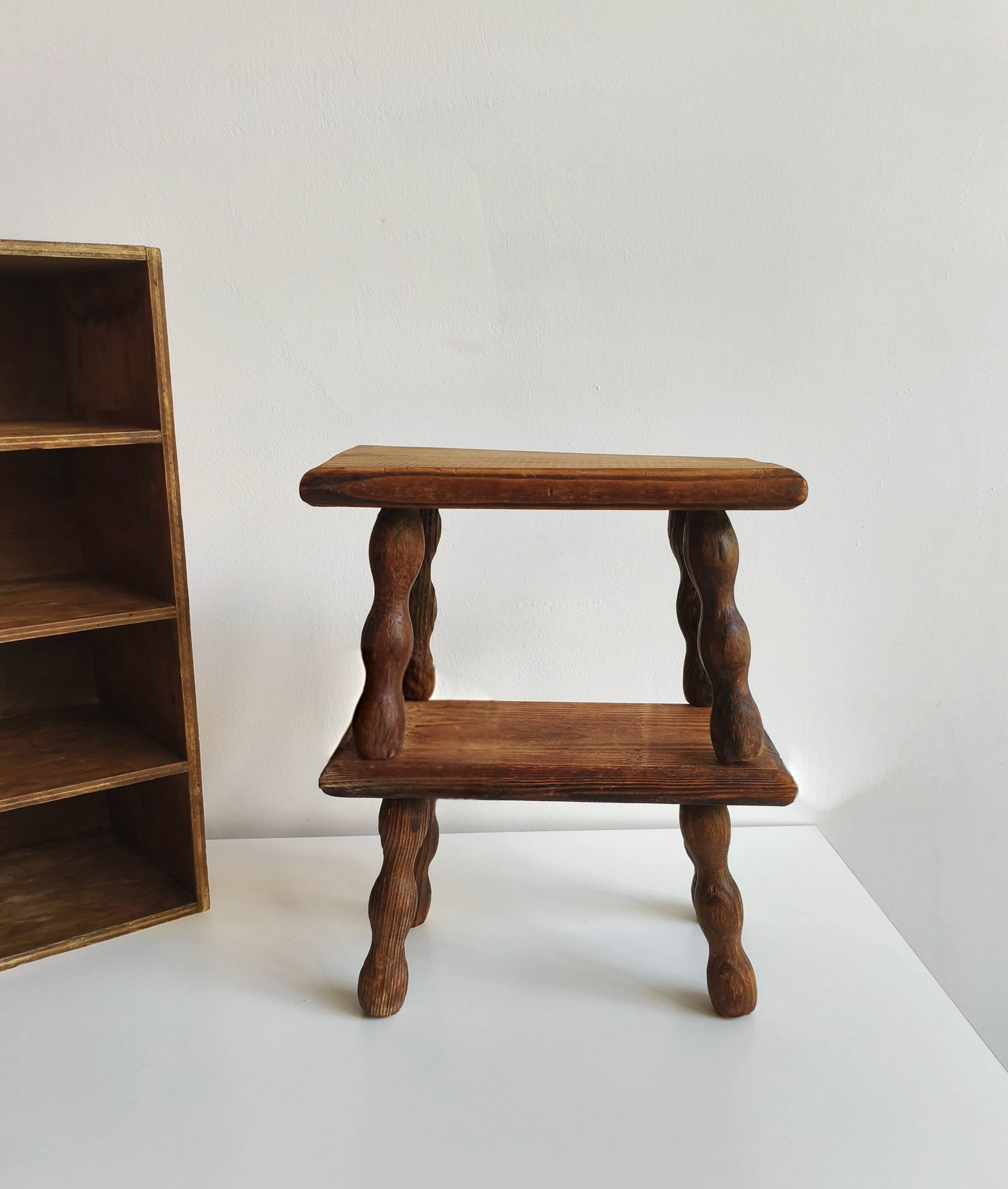 Pair of stools, footrests in solid turned wood