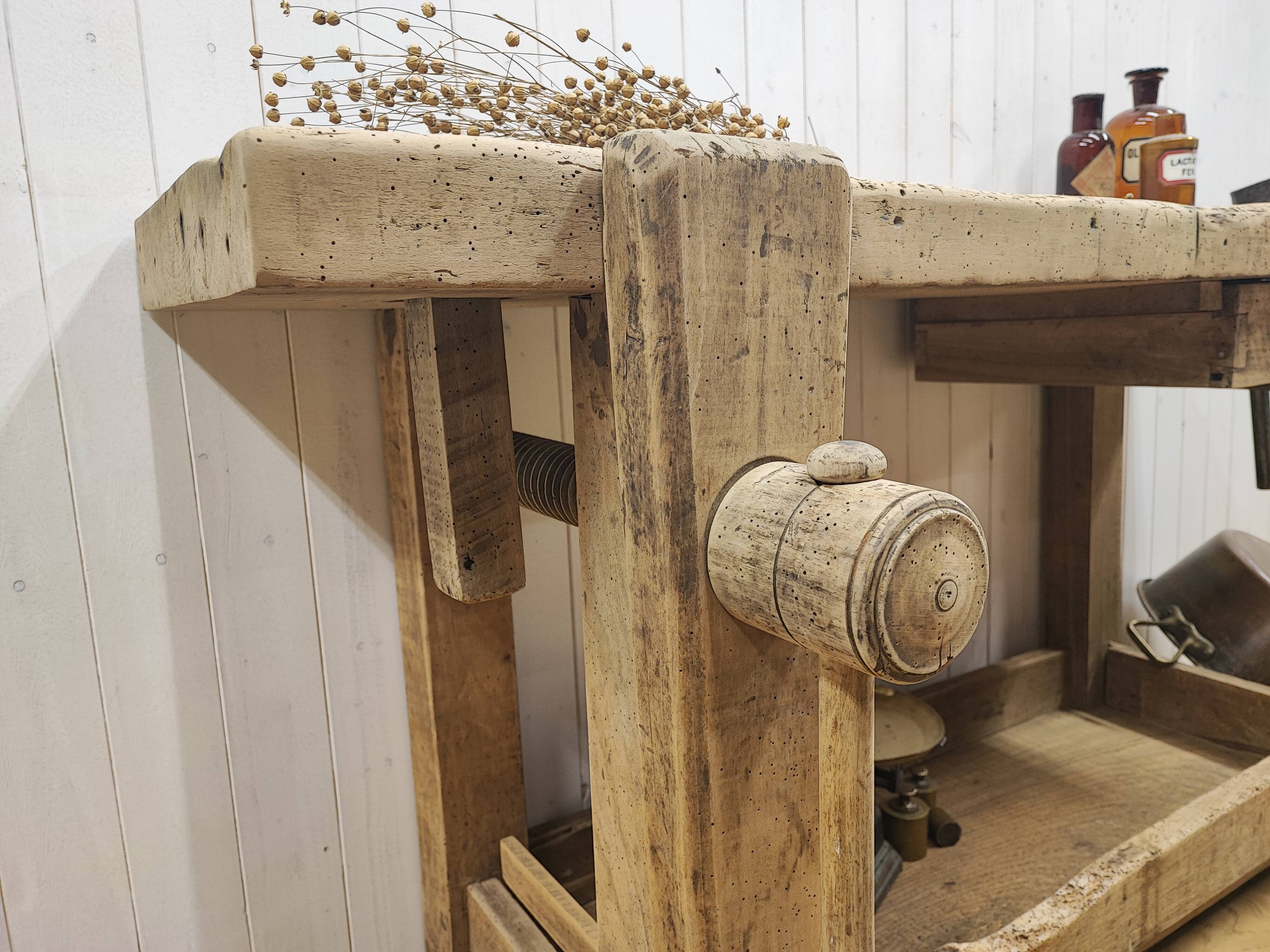 Carpenter's workbench