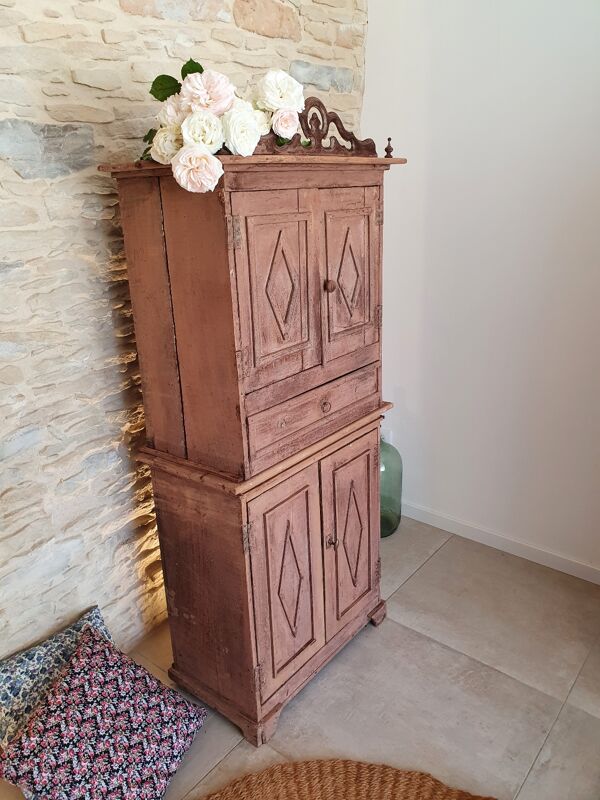 Armoire style art populaire