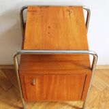 Table de chevet moderniste
