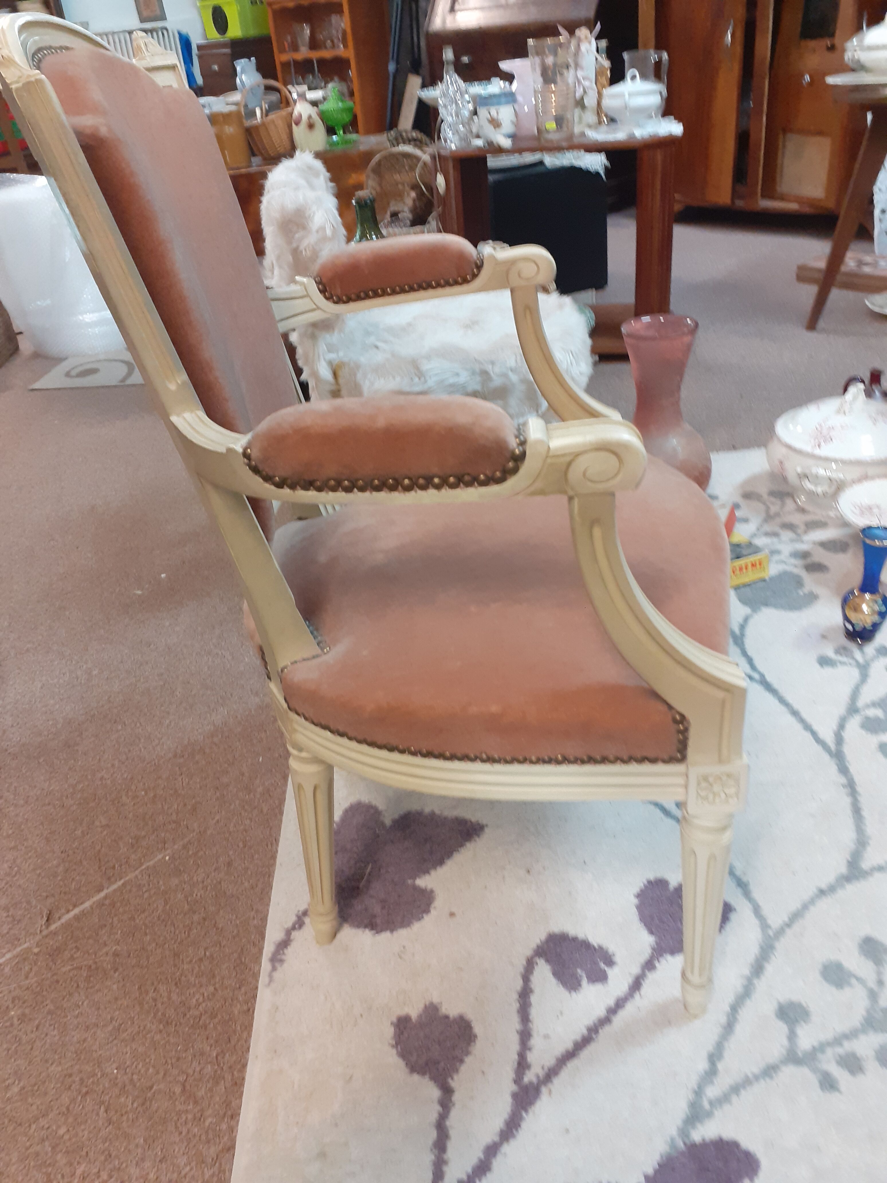 Fauteuil bois laqué blanc style Louis XVI
